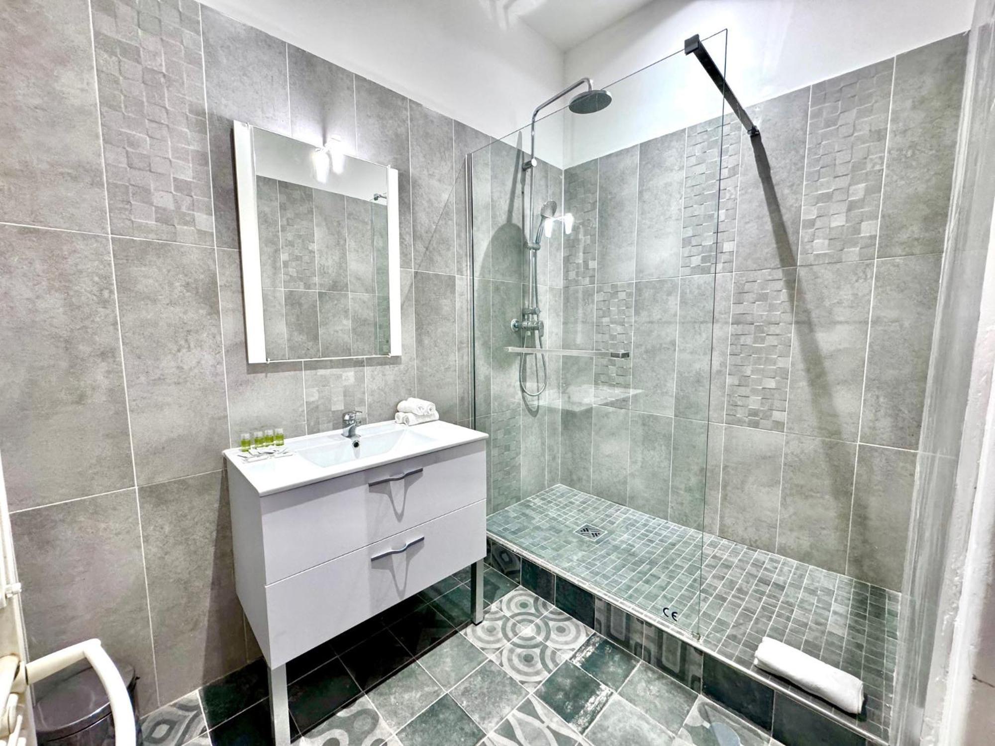 Aparthotel Riviera - Pont Vieux 2 - Old Town - Charm 2 Bedrooms Apartement Ac - 5Mn Beach Nice Dış mekan fotoğraf